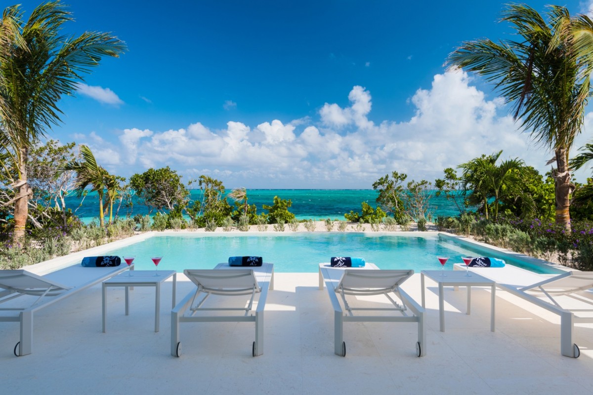 Turks Caicos Honeymoon Villas For The Lifetime Celebration Isle Blue