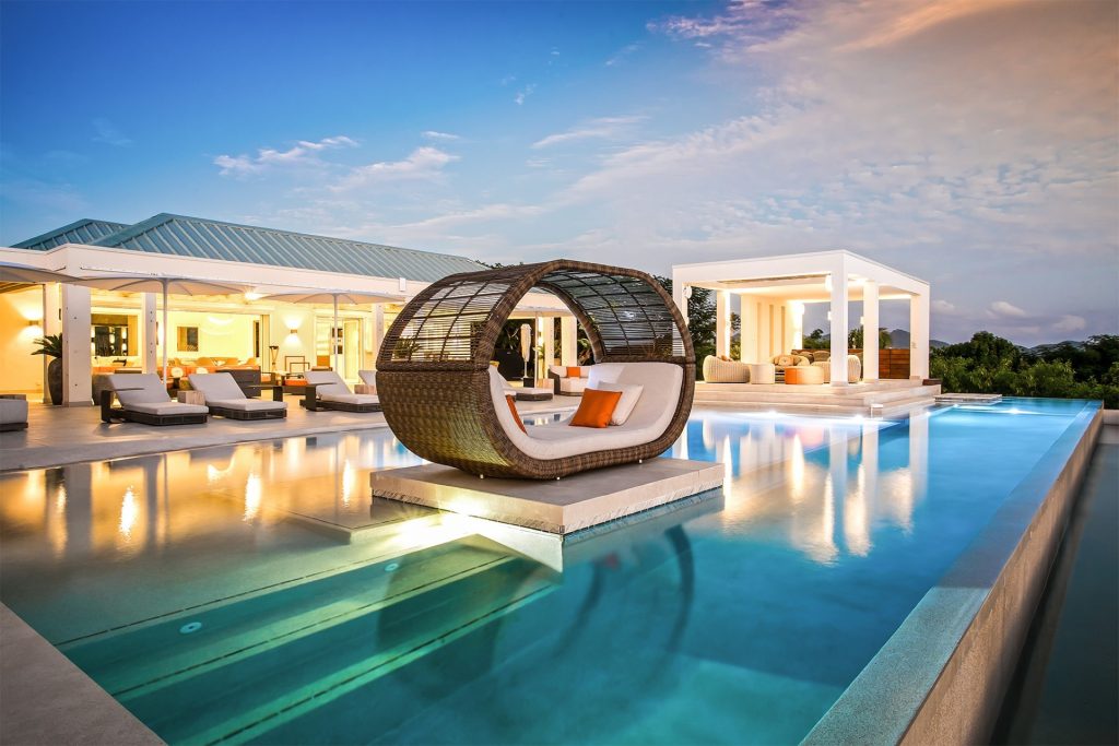 Luxury Villa Avanti in St Martin with private pool, and modern world-class amenities.