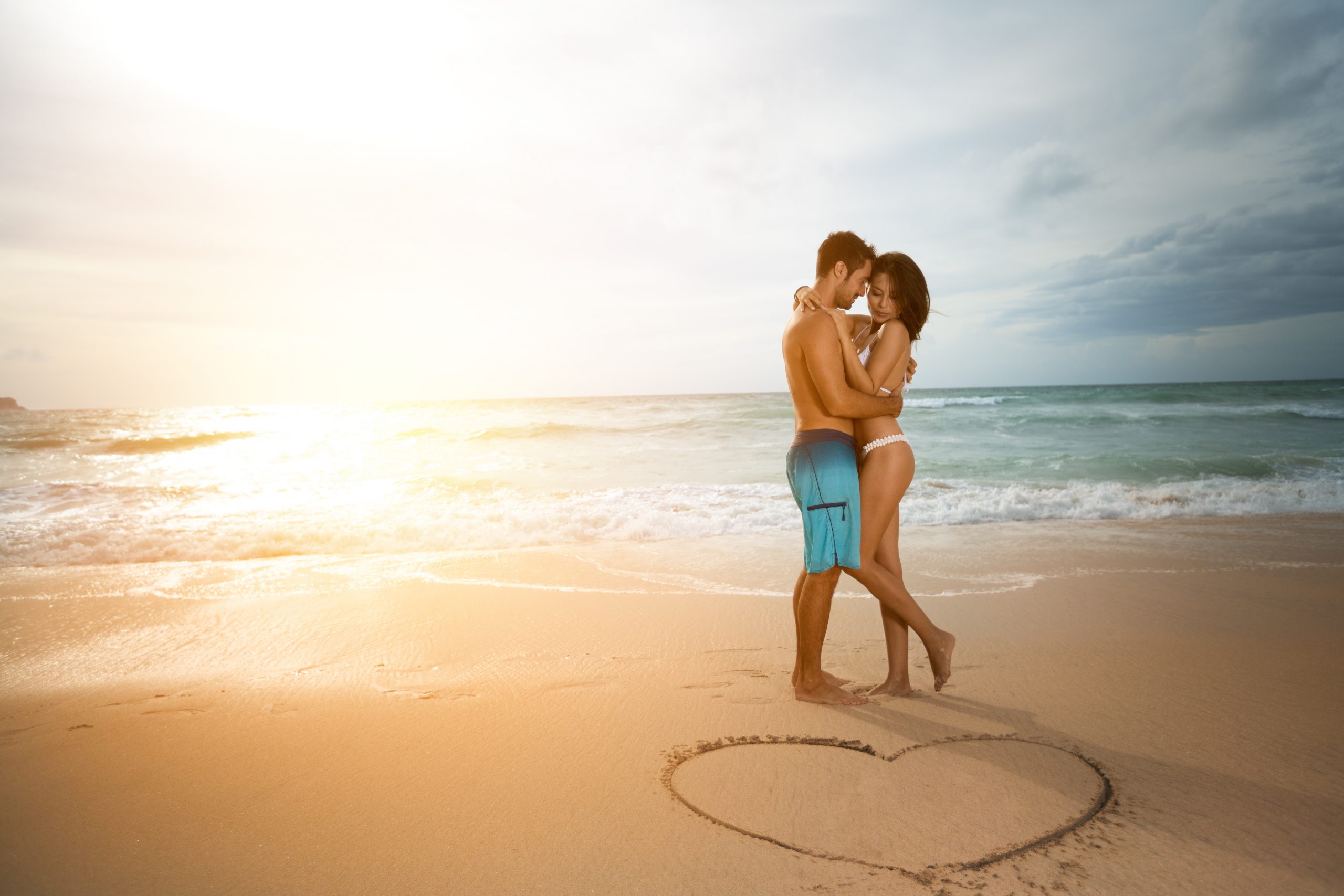 A couple in Love celebrates their Engagement on the Seashore.