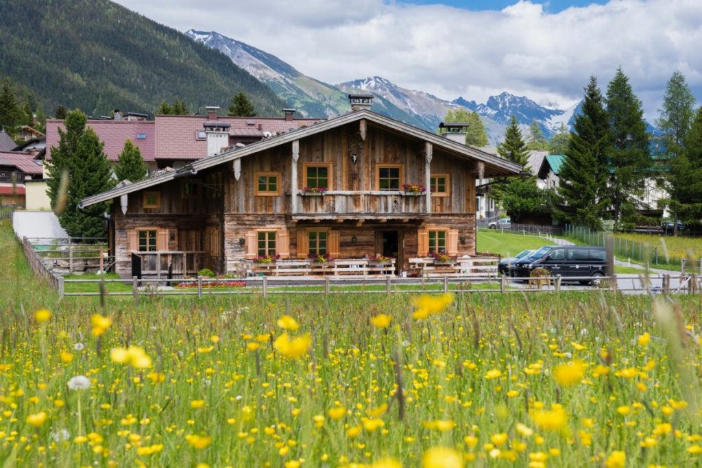 St Anton, Chalet Tschoder, Easter in the Alps