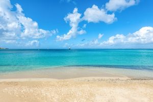 Affordable beach vacations. St Martin Beach