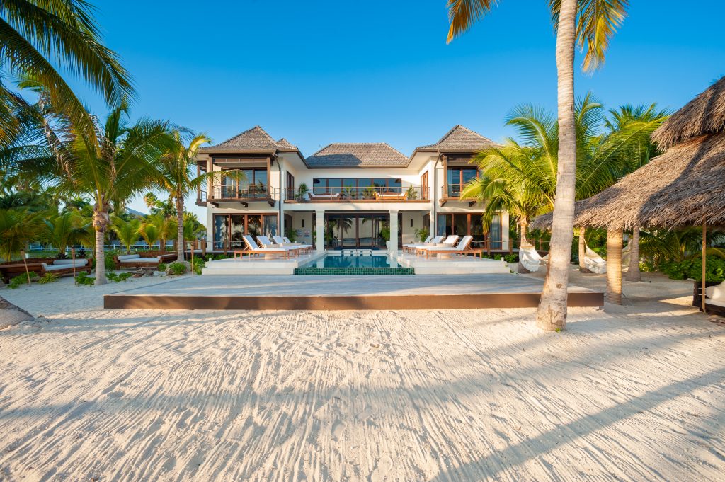 Should you Rent or Buy a vacation home? Kempa Kai offers luxury