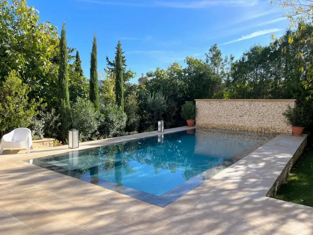 Private garden pool at Belle Vue, illustrating why it’s considered among the best villas in Provence for quiet summer stays.