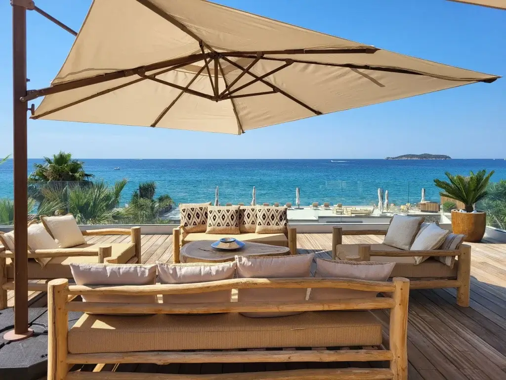 Oceanfront terrace lounge at Villa La Ciotat with panoramic Mediterranean views on the French Riviera
