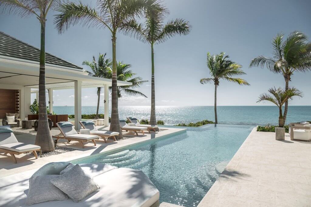 La Dolce Vita’s infinity pool and oceanfront terrace among luxury villas in Turks and Caicos.