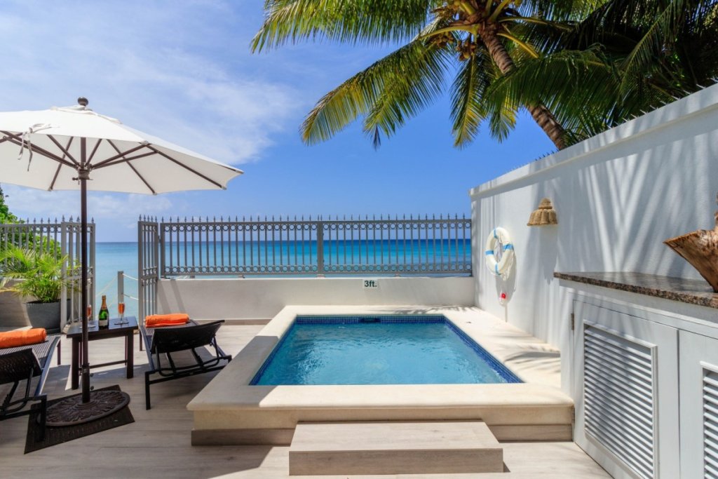 Westshore Beach House plunge pool at one of the best places to travel for Thanksgiving